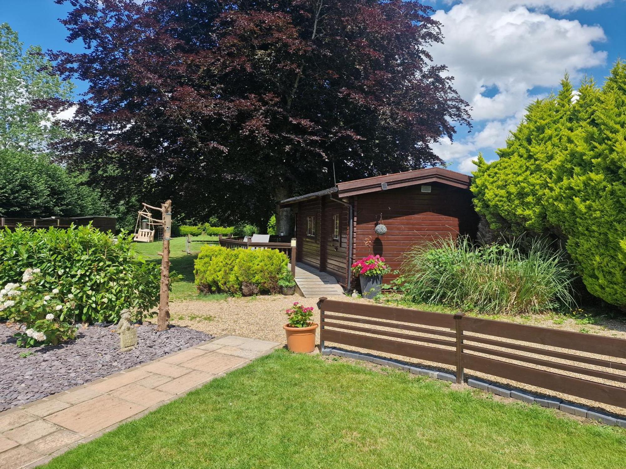 Godshill  Cypress Log Cabins Accommodation מראה חיצוני תמונה
