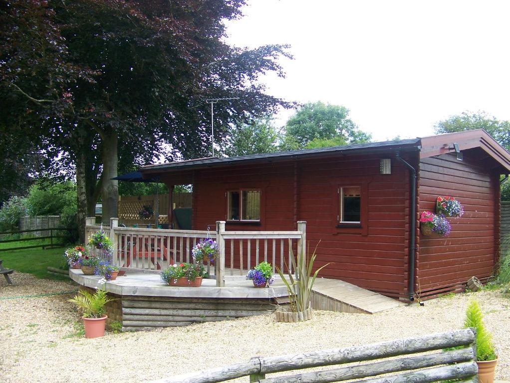Godshill  Cypress Log Cabins Accommodation חדר תמונה