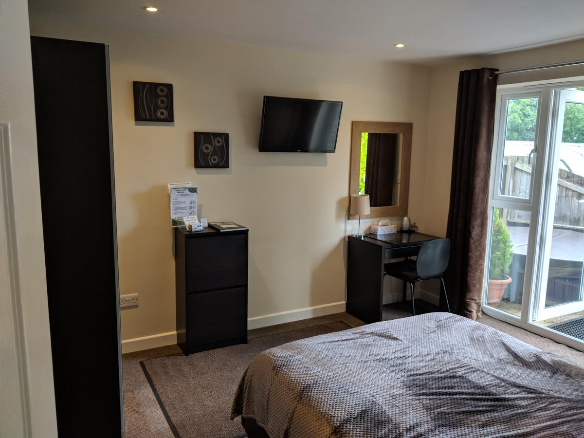Godshill  Cypress Log Cabins Accommodation מראה חיצוני תמונה