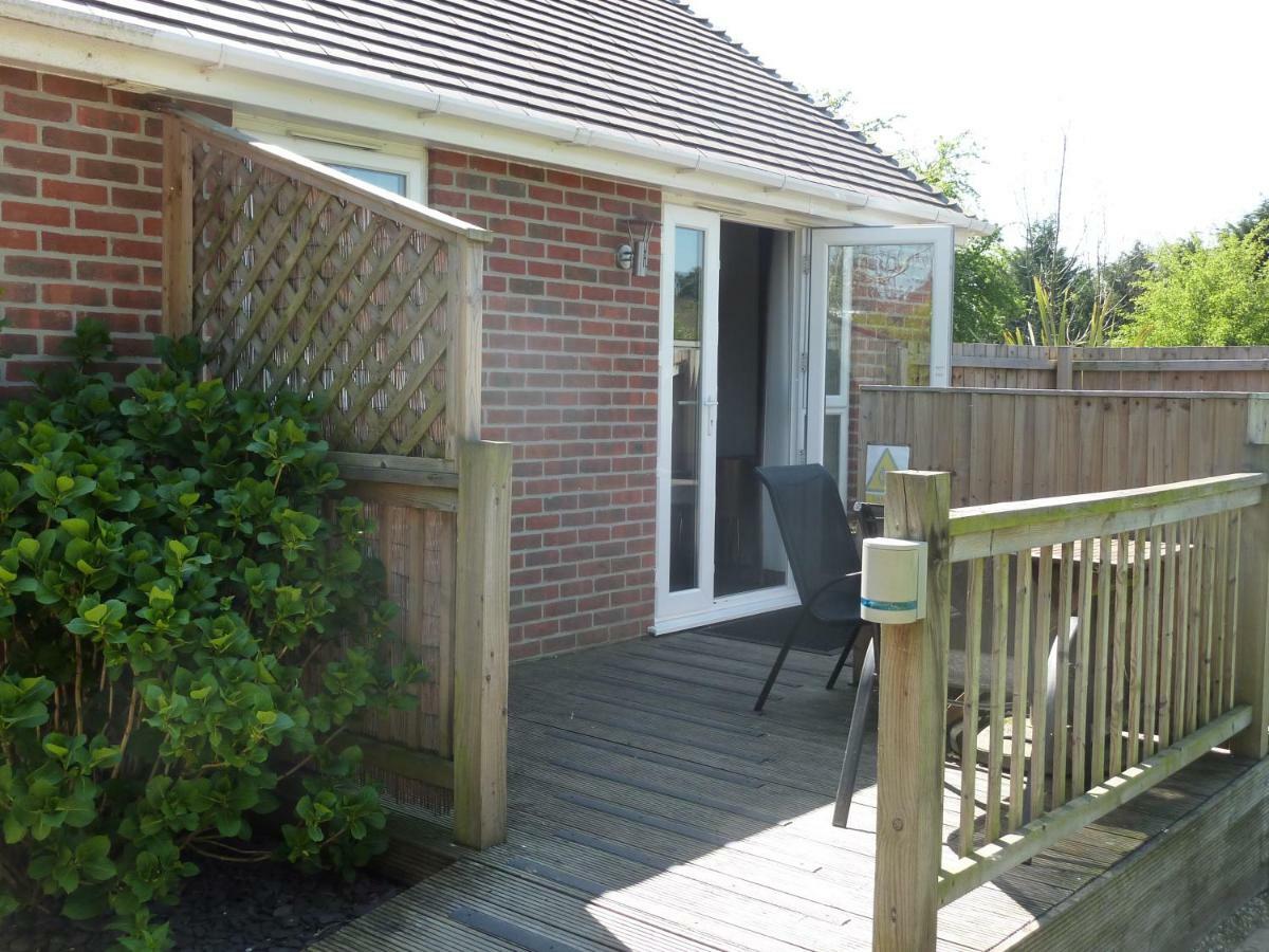 Godshill  Cypress Log Cabins Accommodation מראה חיצוני תמונה